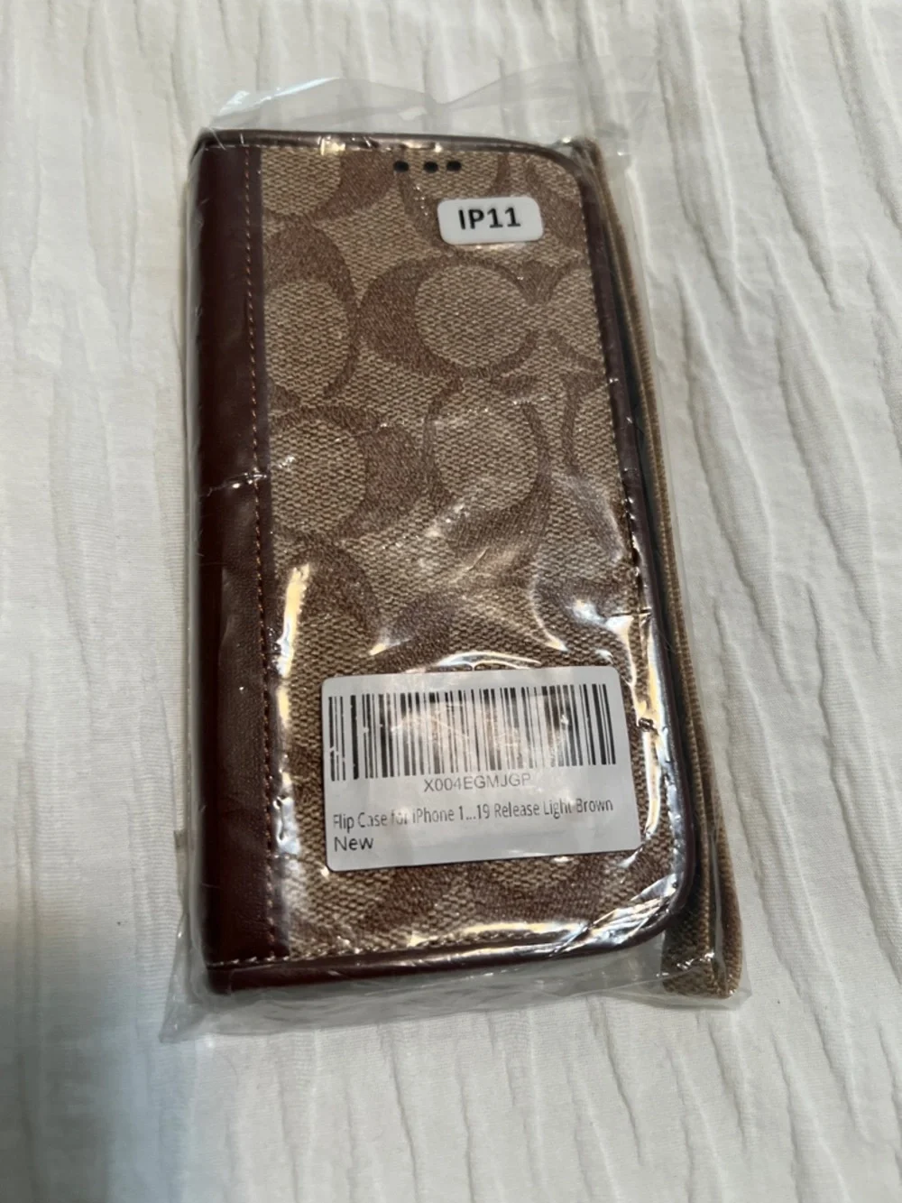 COACH iPhone IP 11 Flip Wallet Phone case